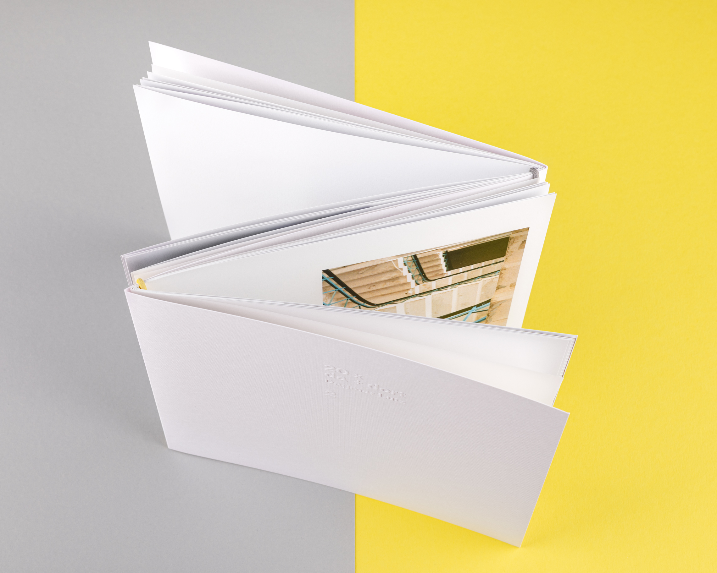 Büro Gestalten: Dagmar Lutz Künstlerbuch 20 x Lieblingsstücke Vollansicht